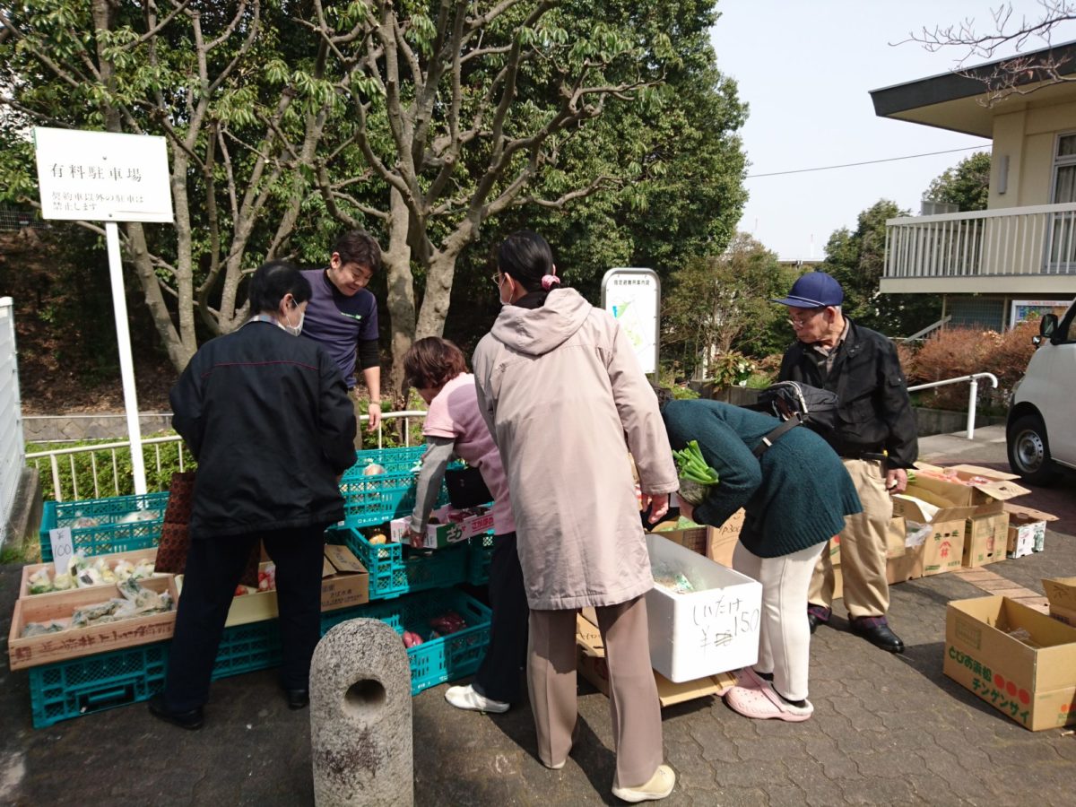 茶山台２丁のＵＲ団地で 移動販売始める／御池台の 「泉北新鮮村」