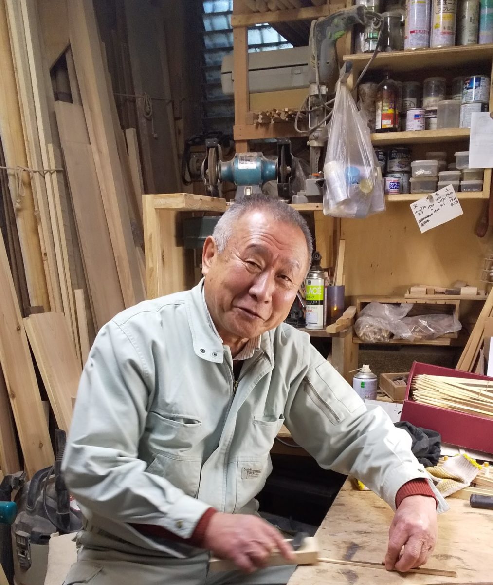 ［金剛］退職後に一から箸作り 向陽台の太田さん　手触りや軽さが好評