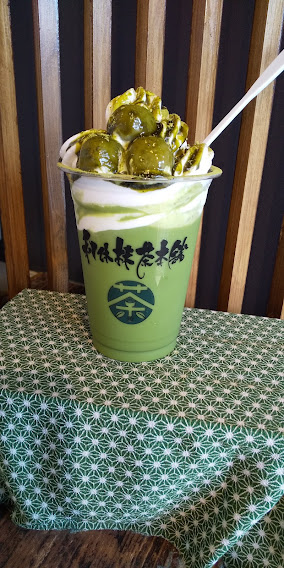 【堺市】夏いちおし抹茶スイーツ カラフルなソフトクリームも／利休抹茶本舗堺店