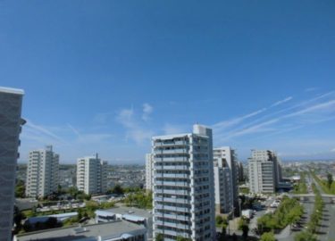 ［和泉市］９月12日　西の空に飛行機雲の列【読者投稿】