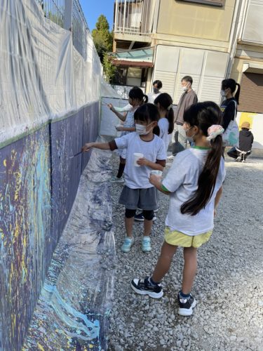 ［和泉市］子ども達が壁画アート