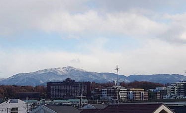 12月18日、金剛山が初冠雪【読者投稿】