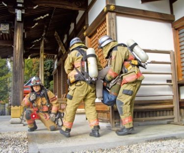 狭山神社で消防訓練