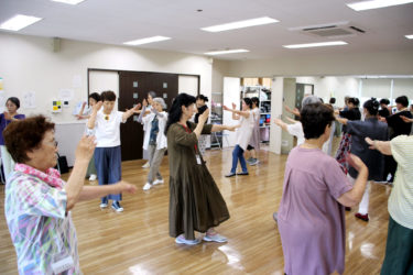 ［堺市南区］泉北音頭や炭坑節を練習　約40人が本番に向けて心を一つに／泉北　一輪の会