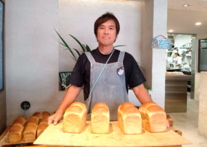 なぎさベーカリー1