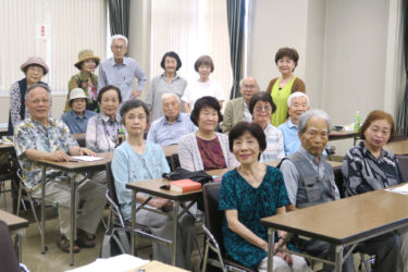 ［堺市南区］時事ネタから人生まで、自由な視点で五七五に綴る／泉北すばる川柳会