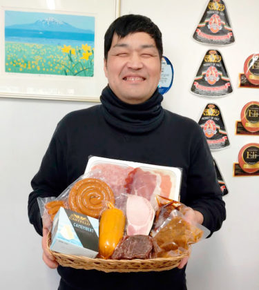 ［和泉市］年末恒例、12月15日からパーティーセット販売　牛モモワイン煮やハムなど　取り置き予約も可能｜ムッシュのデリカ