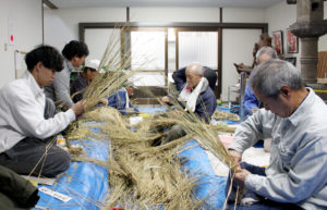櫻井神社　しめ縄づくり