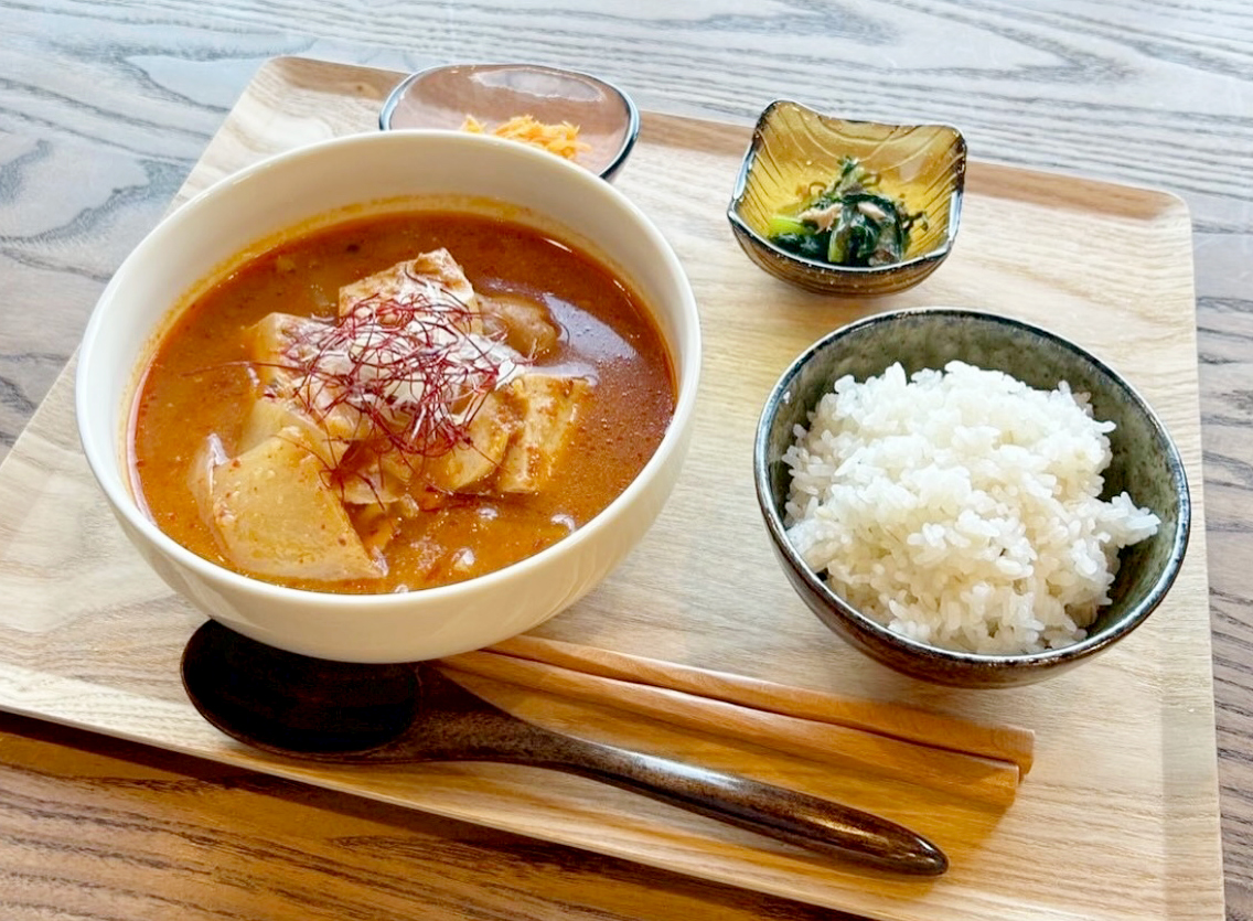 cafe cheri(シェリ)旨辛味噌糀の鶏豆腐