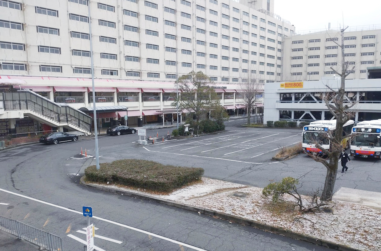 泉ケ丘駅北エリアのロータリー