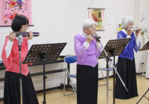 さわやかサロン　ハーモニカ演奏