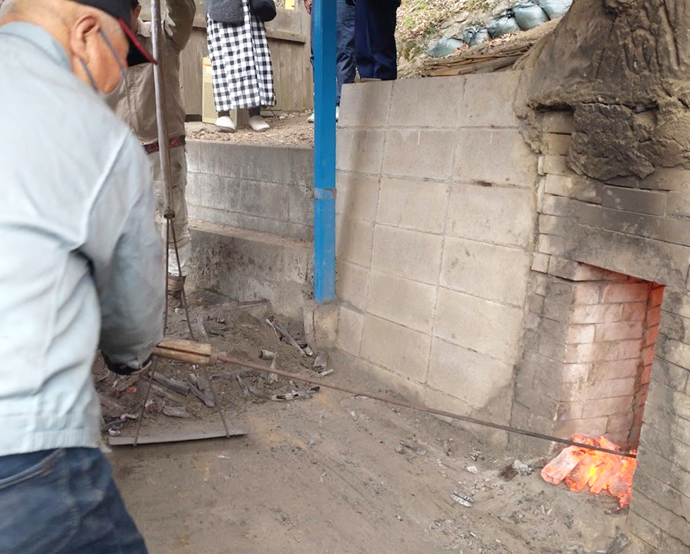 槇尾学園6年生 「炭焼き」体験学習